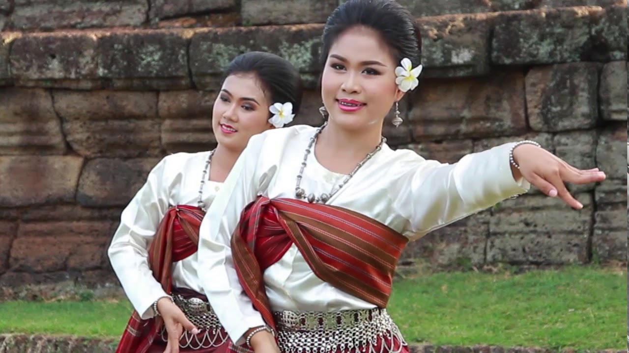 HD เรือมกันตรึม Rueam kantruem HD