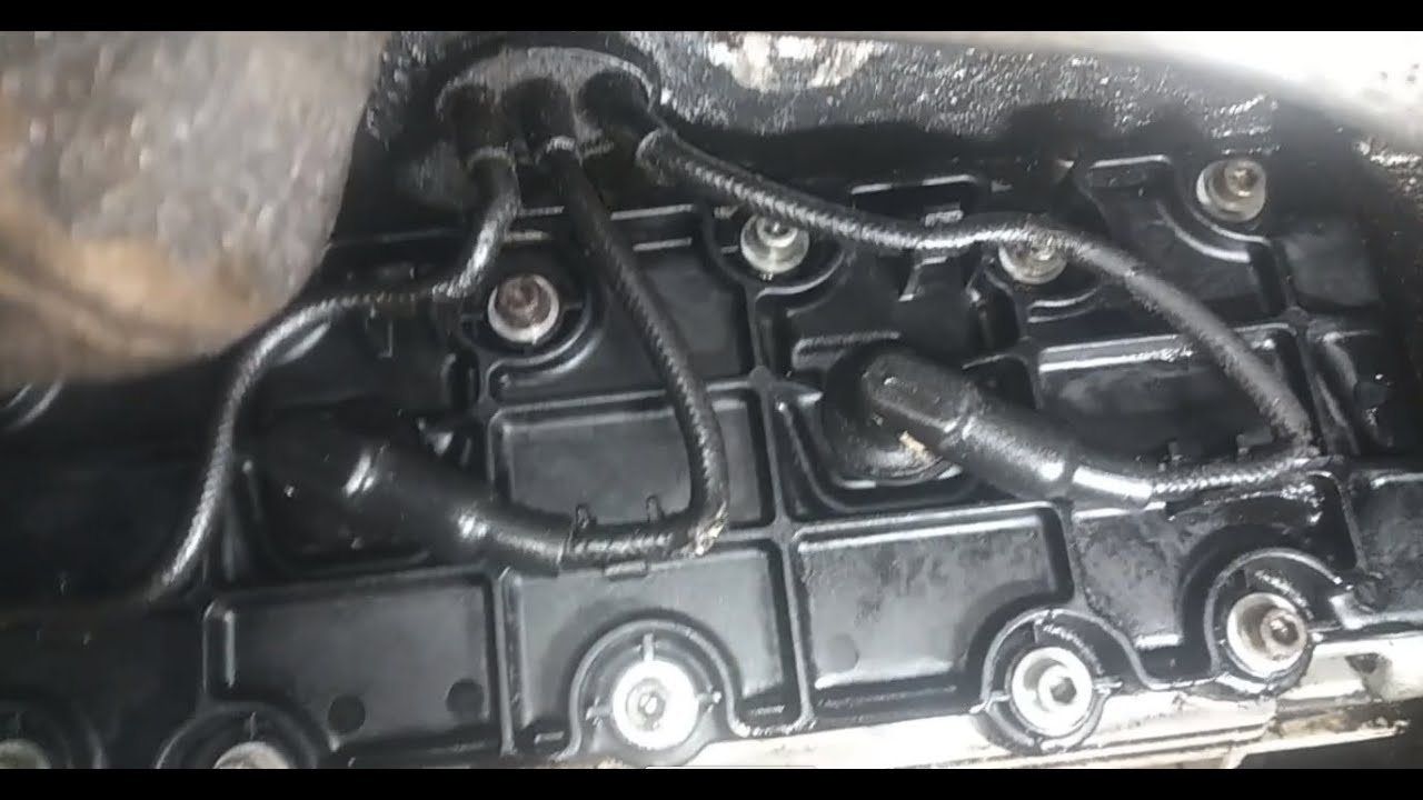 Porsche 993C4S - Replacing Low Valve Cover Gaskets
