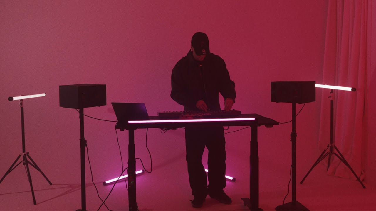 ASTRØWILK - 