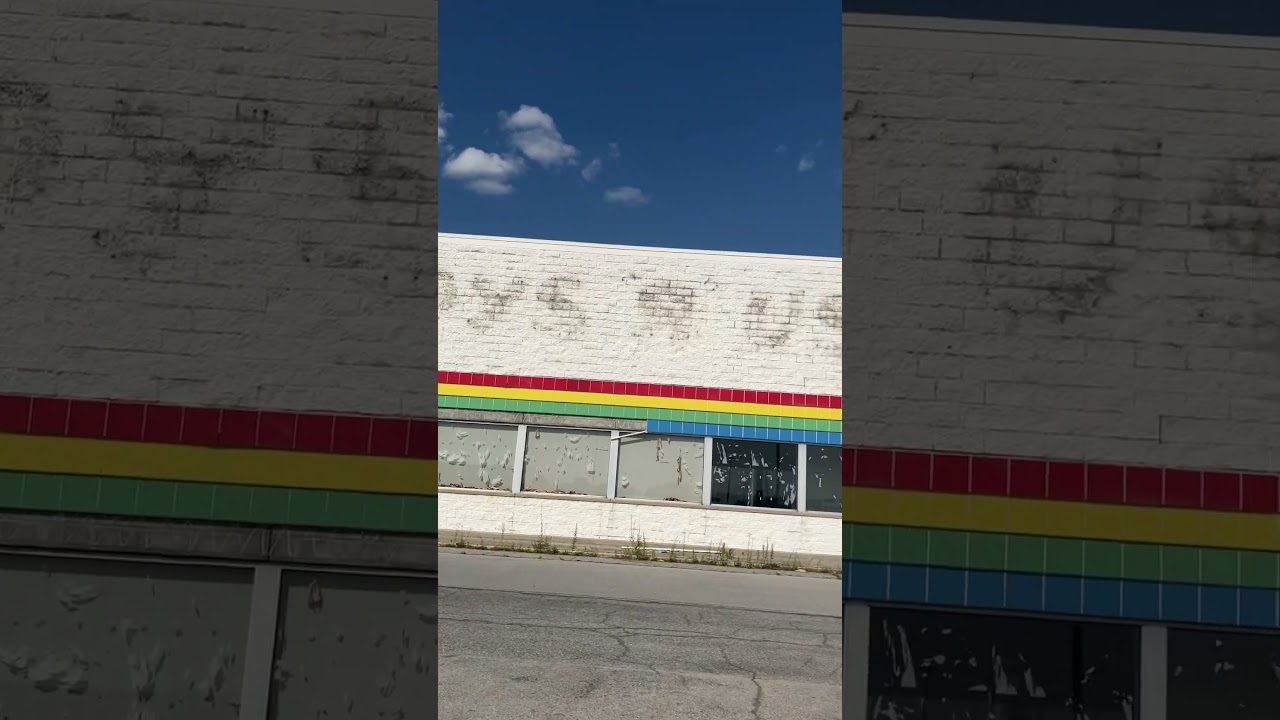 Exploring an abandoned toys r us gone wrong 😳