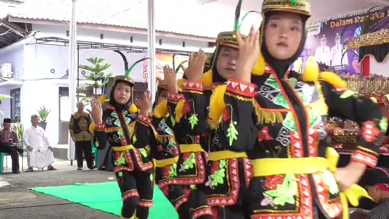 Tari Dolalak SMP N 37 Purworejo
