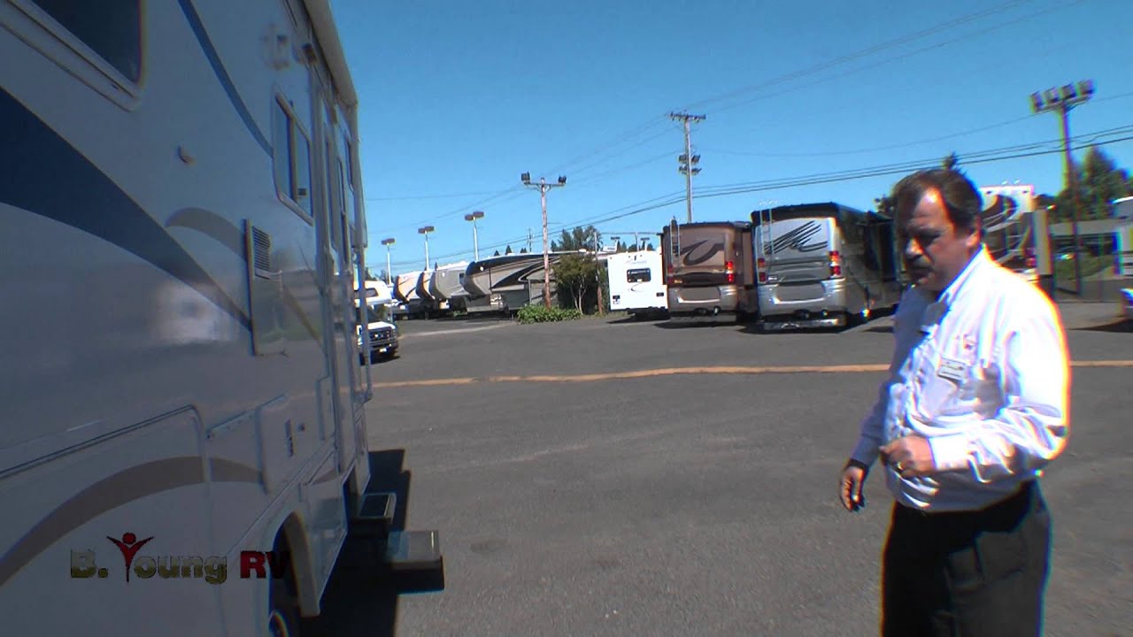 2005 25' Class C Greyhawk Motor Home by Jayco