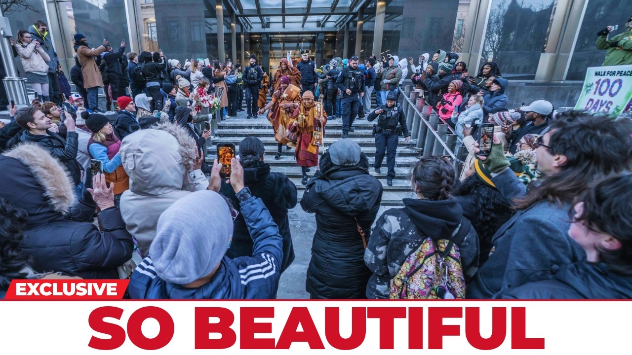 So Beautiful — A Quiet Moment That Stopped People in Their Tracks