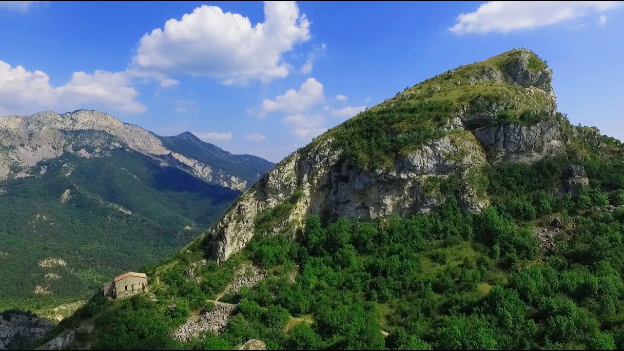 La Chapelle et la crypte de Dromon &agrave; Saint-Geniez