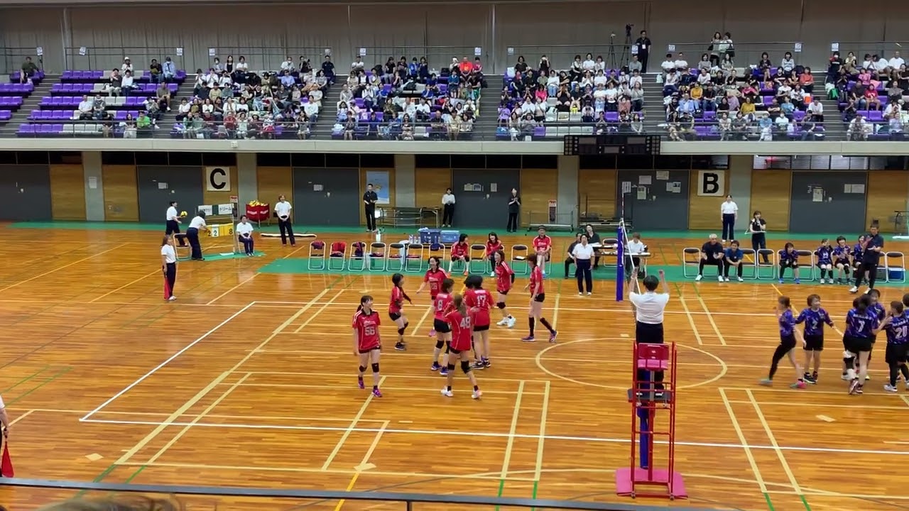 元全日本女子バレーチームと東大阪のトップママさんバレーチームの対戦　2セット目