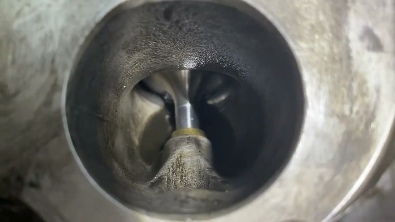 Mercedes M110 280Ge cylinder head rebuild part1