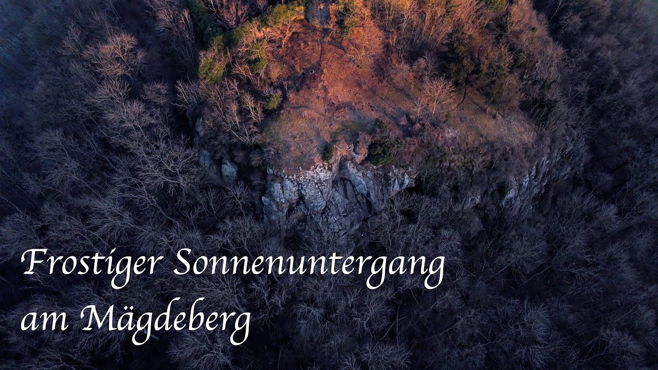 Sonnenuntergang am M&auml;gdeberg im Hegau