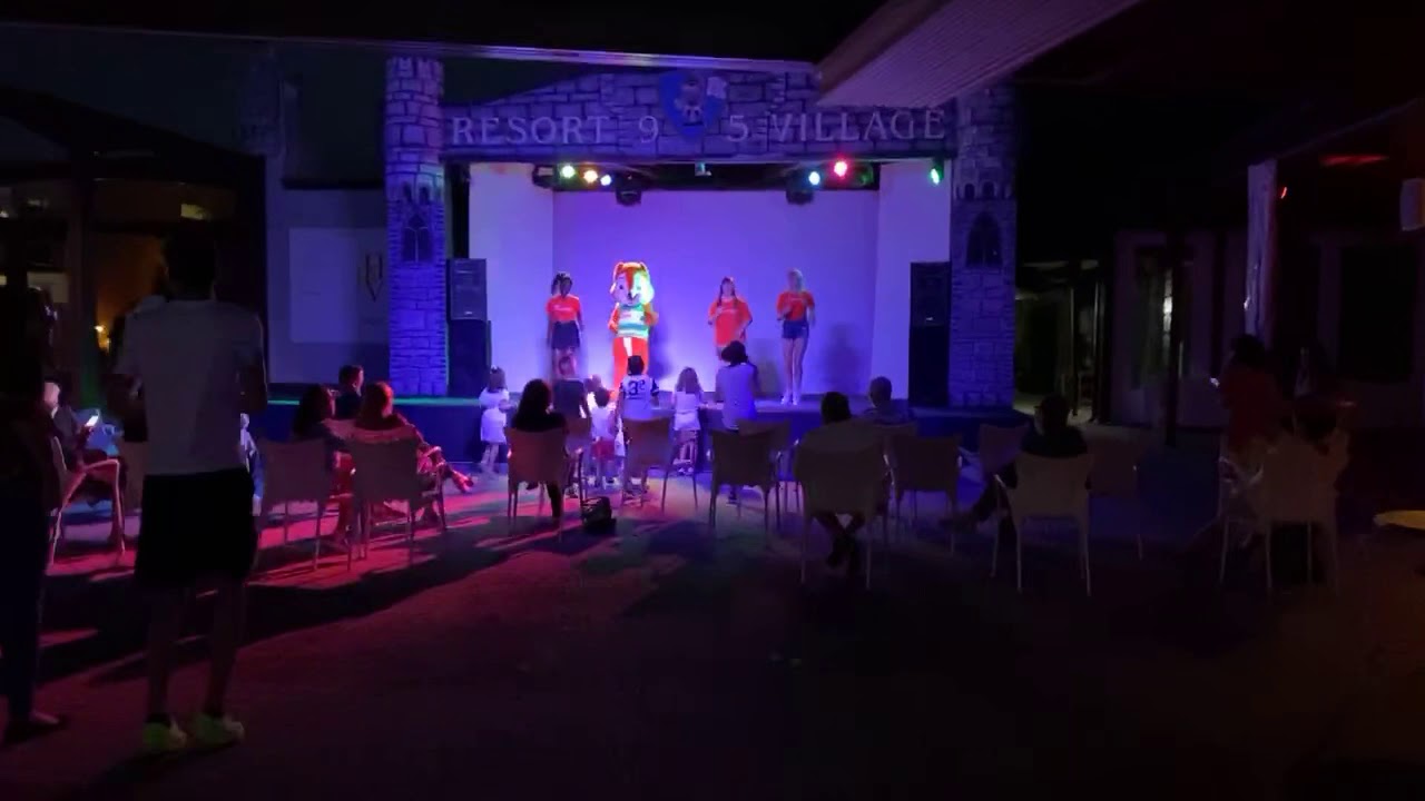 Holly e la Hit del Centro Vacanze