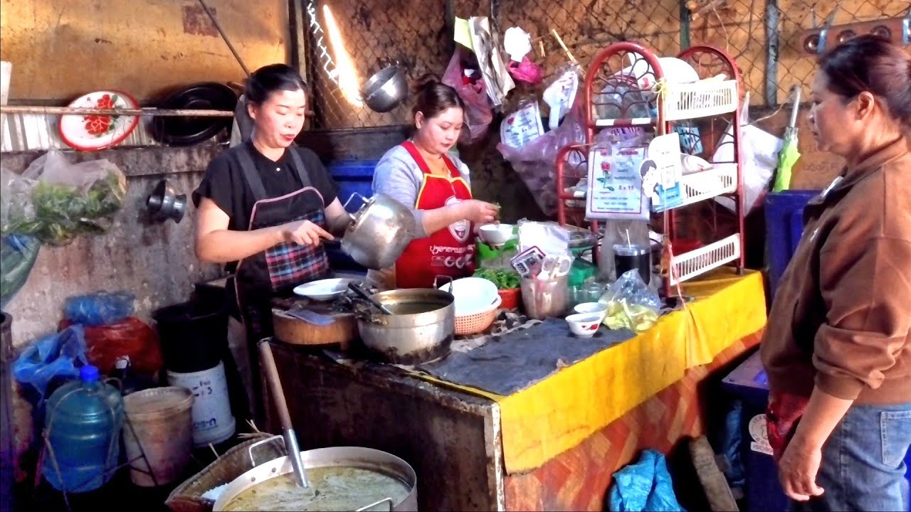 Life is convenient in Laos. Went to eat while doing our laundry. 