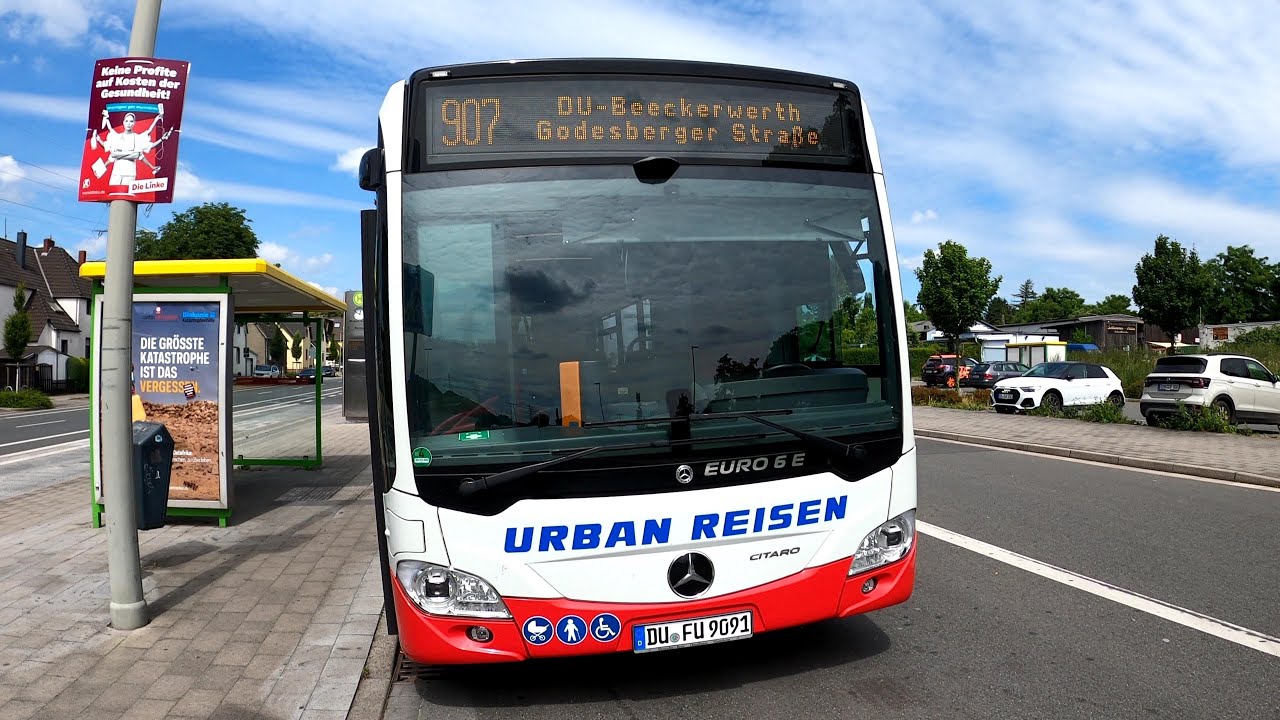 Linienbus ohne Außenspiegel.