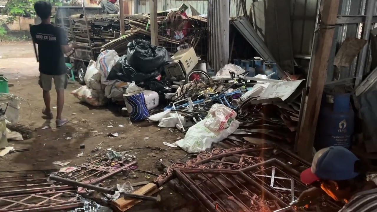 Kirim besi super menjelang tahun baru