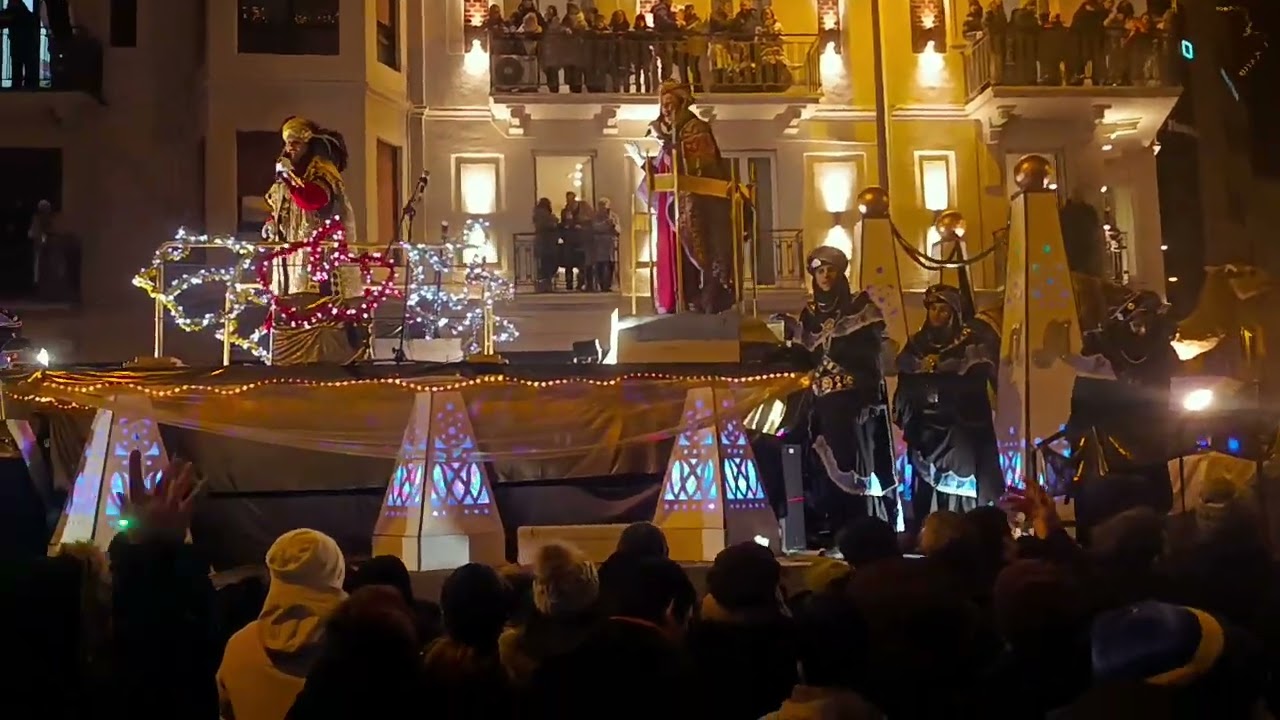 Cabalgata de Reyes Magos - Pamplona, Navarra, España - 05/01/2026 #6