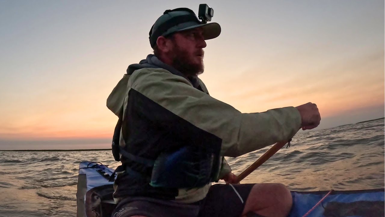 No land in sight - sleeping in my canoe [36]