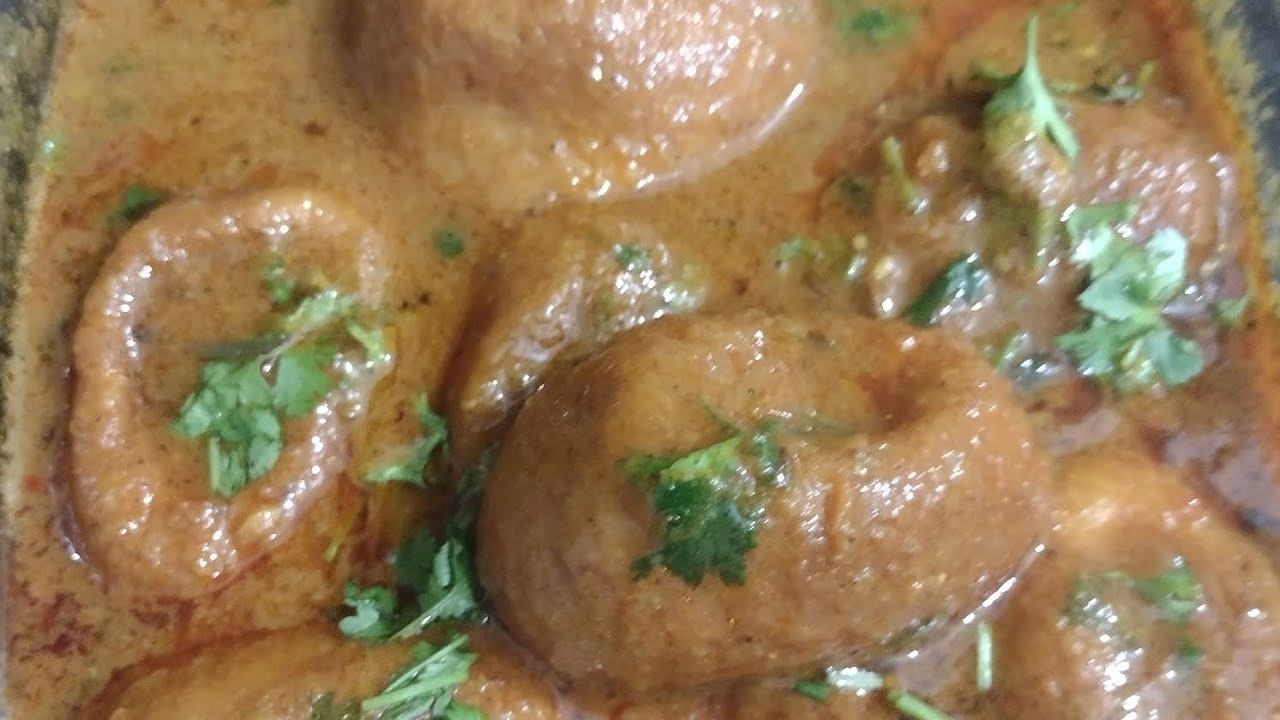 Veg Anda Curry ( पनीर से बना  अंडा करी  )
