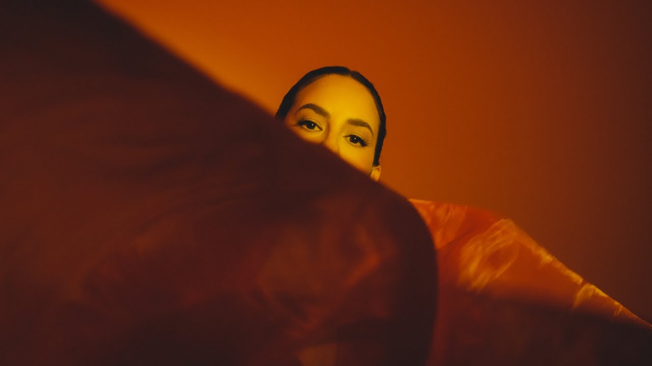 MONOGEM - Feeling Myself (Official Video)