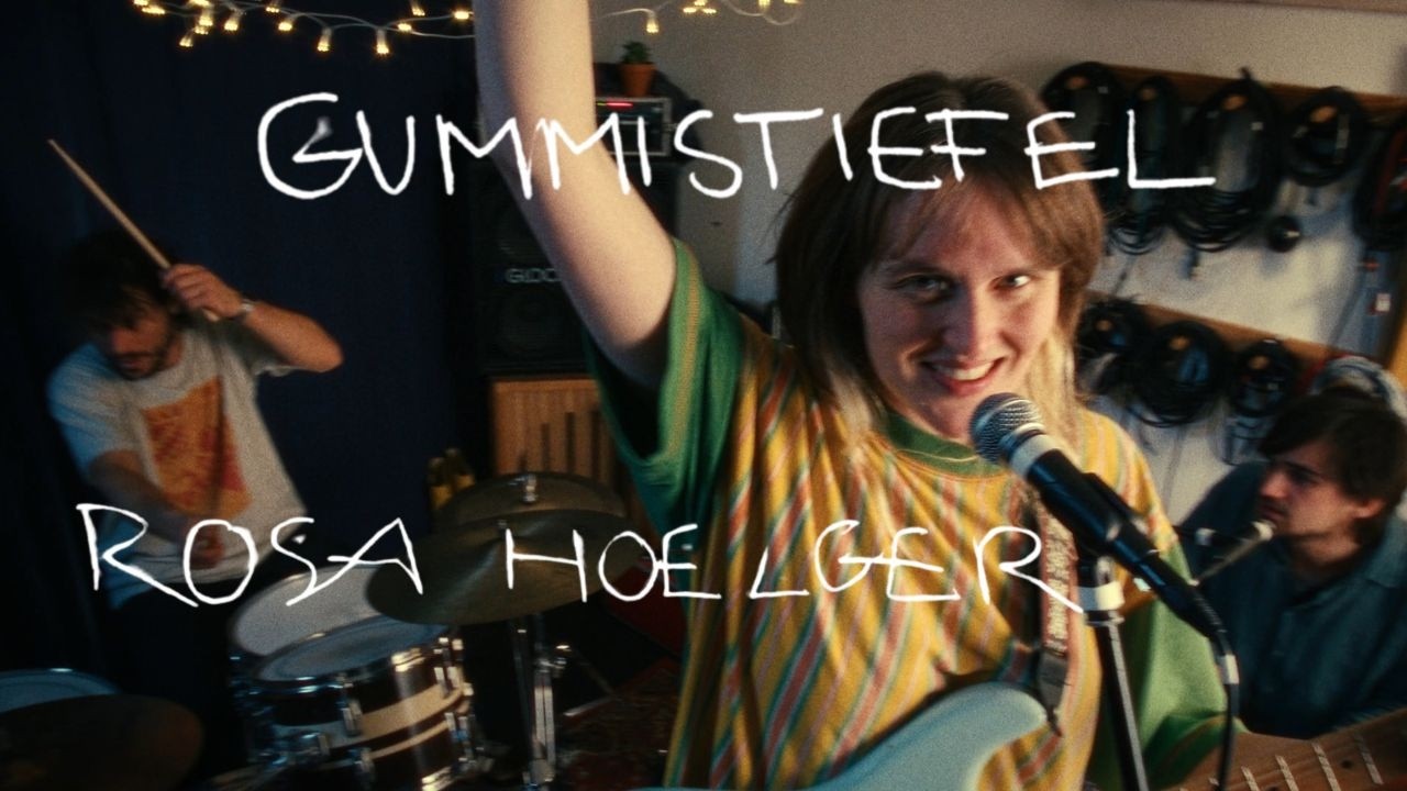 Rosa Hoelger - Gummistiefel (Offizielles Musikvideo)