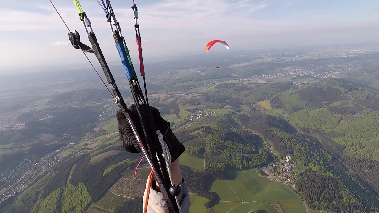 Gleitschirmfliegen im Sauerland - Abendthermik am Stüppel