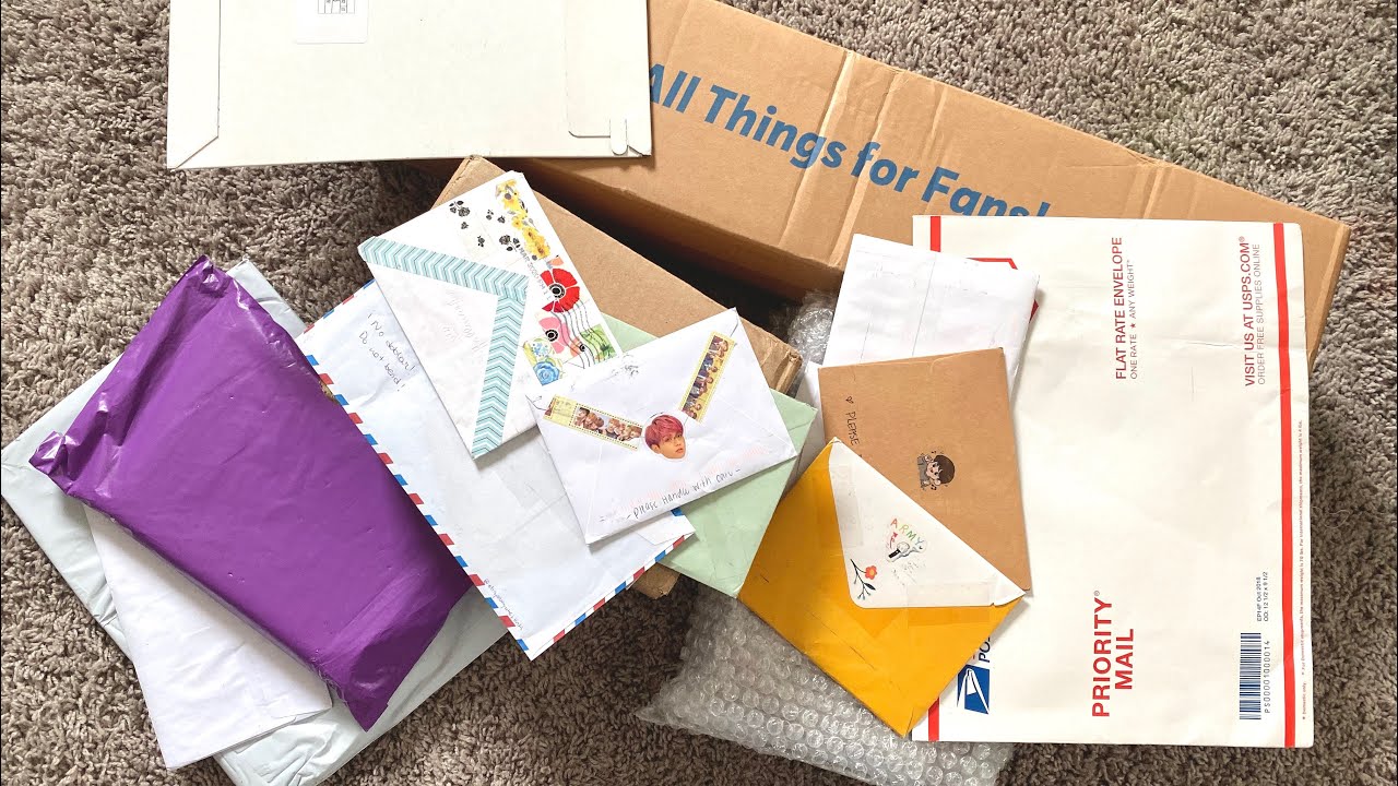[June] Kpop Haul (opening packages I've saved during quarantine) (ಥ﹏ಥ)