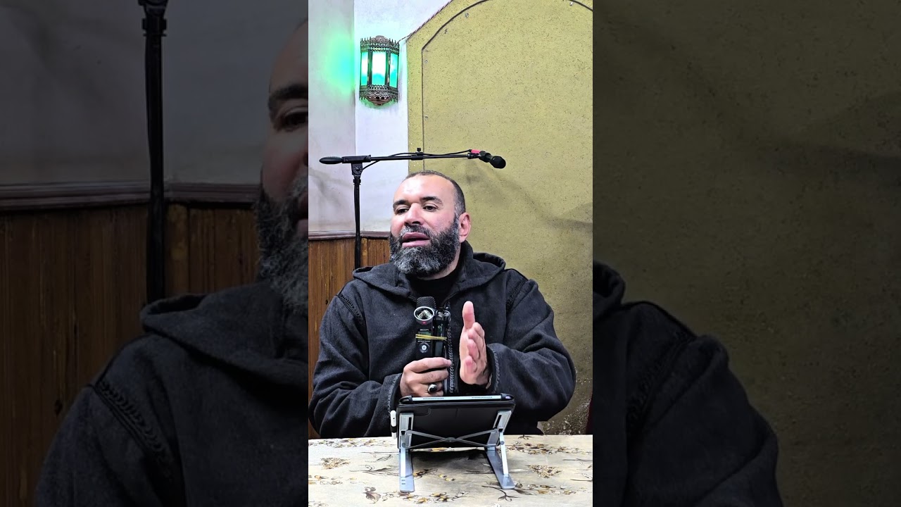 حكم قراءة الحائض للقرآن ومسها للمصحف 