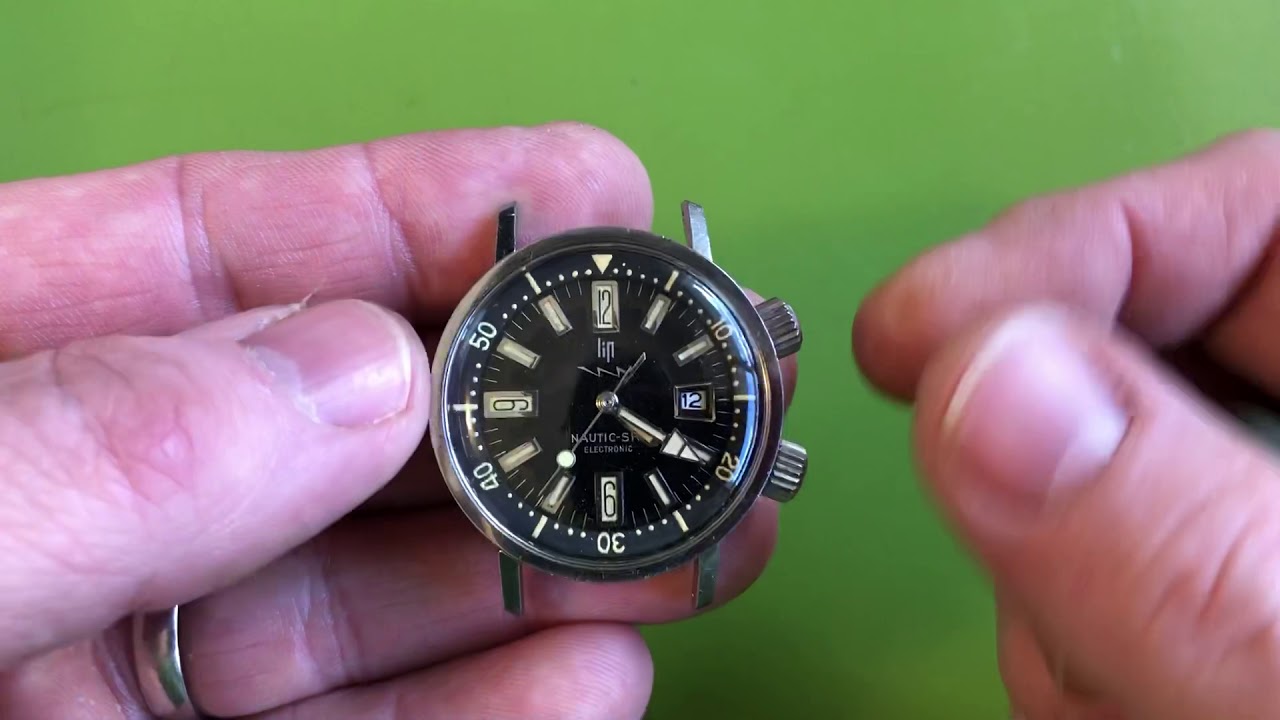 FOR SALE: 1960s French Lip Nautic-Ski Super Compressor dive watch