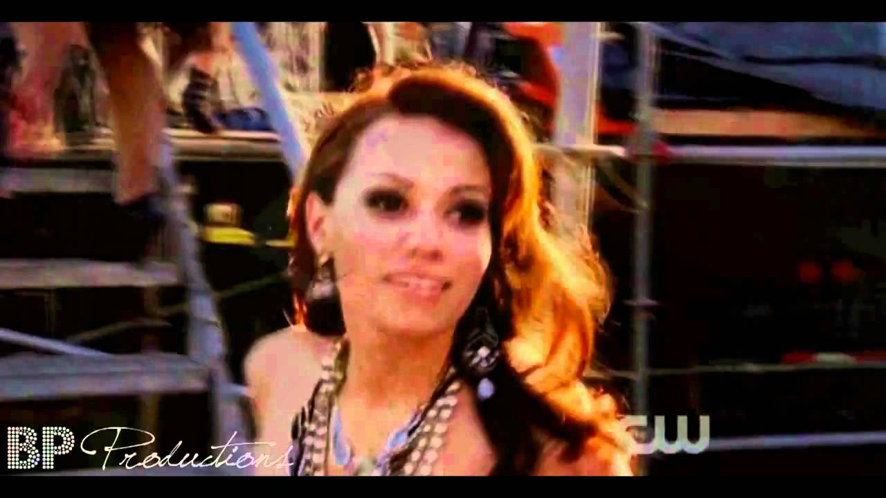 Girls of One Tree Hill | Butterflies in her eyes and looks to kill