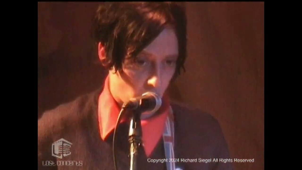 The Aislers Set 'The Walk' live at the Bull & Gate London for Onlinetv by Rick Siegel