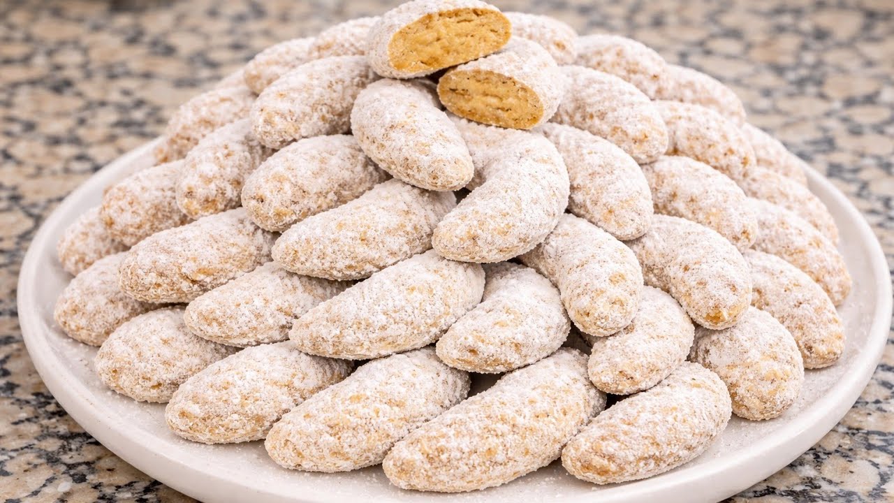 حلوة لهلال من حلويات😋الزمن الجميل بدون بيض 😍❤️لذتها في بساطتهاكتجي لديذة😋👌 مكوناتها بسيطة جدا
