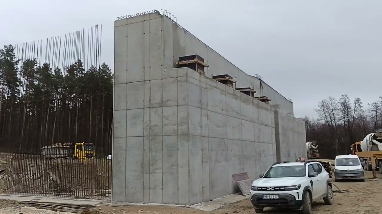 WS 28   betonowanie ostatniego trzonu korpusu przyczółka P2JL