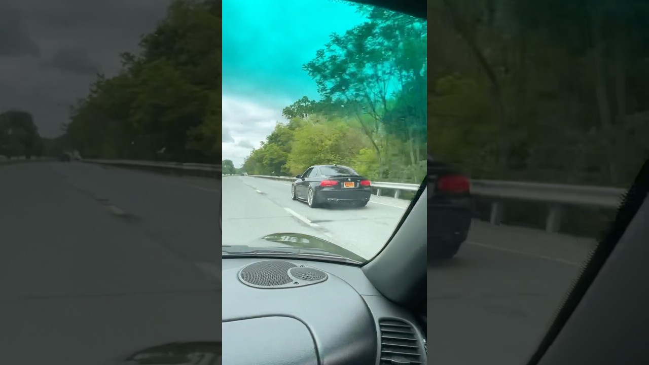 E92 M3 With Full Titanium Exhaust Doing A Highway Pull Wide Open Throttle