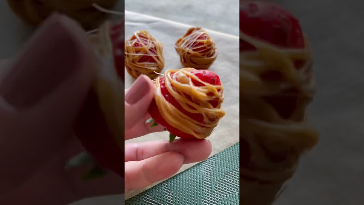 Cream glass strawberries                         #shorts #viral #recipe #candy #dessert #asmr #sweet