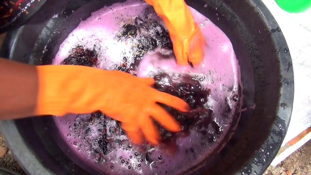 Proses Pembuatan Tenun Ikat