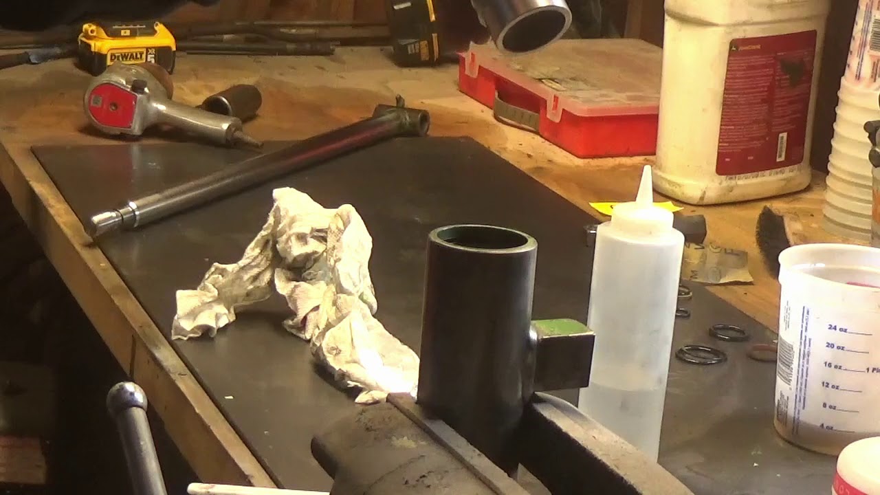 john deere hydraulic cylinder rebuild for 70A loader