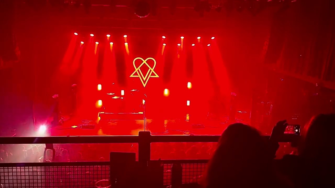 BONUS: VV (Ville Valo) - Intermission “I MORE SONG!” Chant (LIVE at The Fillmore, Silver Spring, MD)