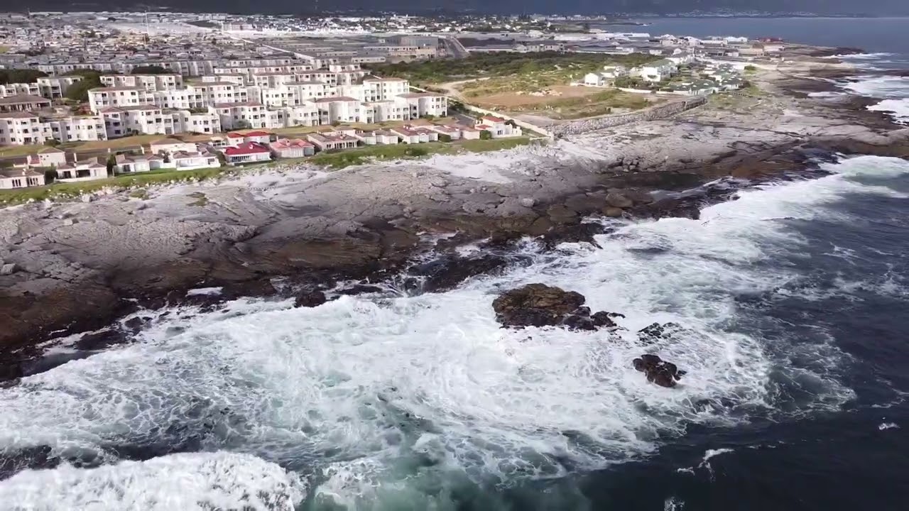 14 Western Cape - South Africa - Road Trip - Drone Video Beach House Hermanus - 24-11-2023