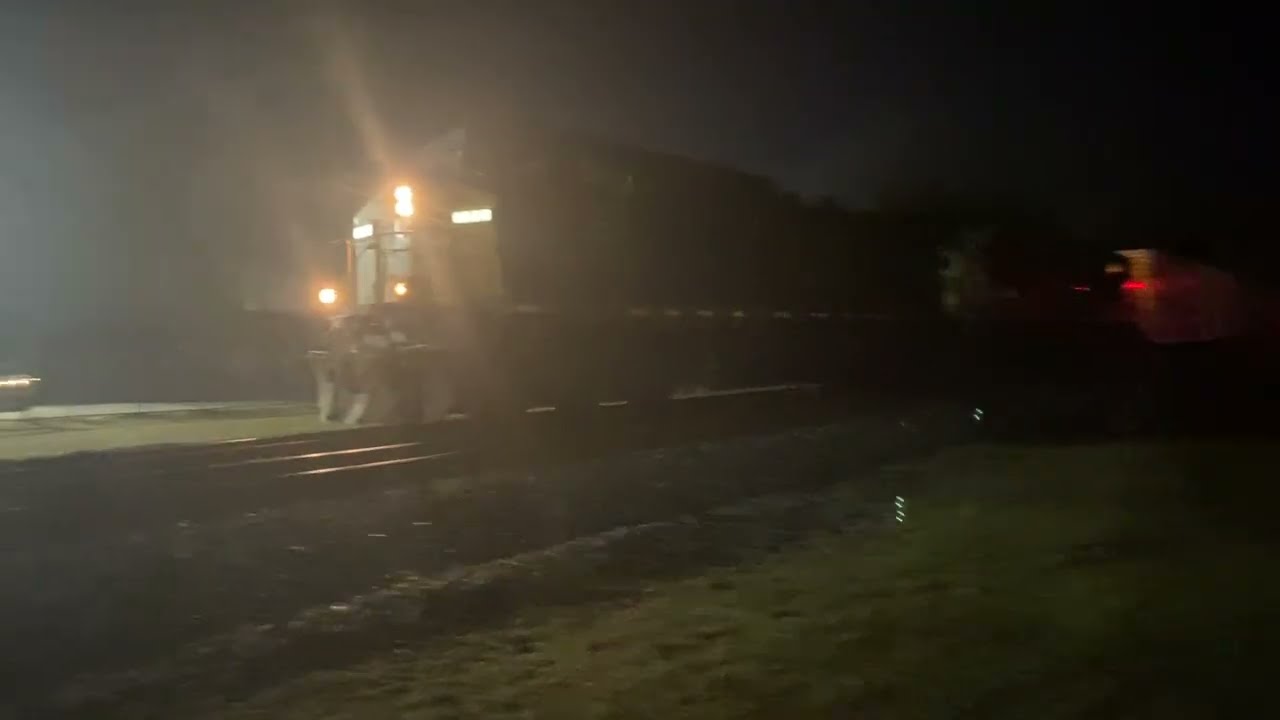 CSX L796 heading back to Waycross w/ beautiful horn and Ferromex boxcar!