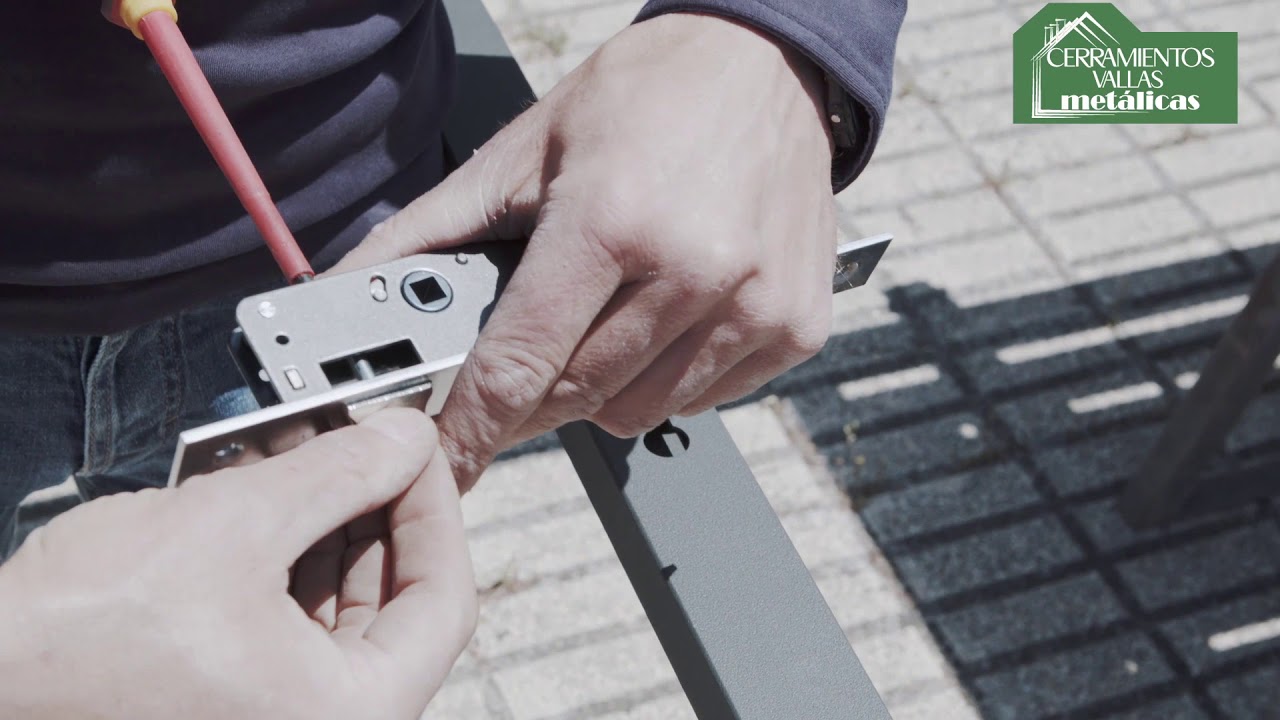 Cómo instalar y montar una Puerta Corredera metálica con Peatonal Integrada tu mismo