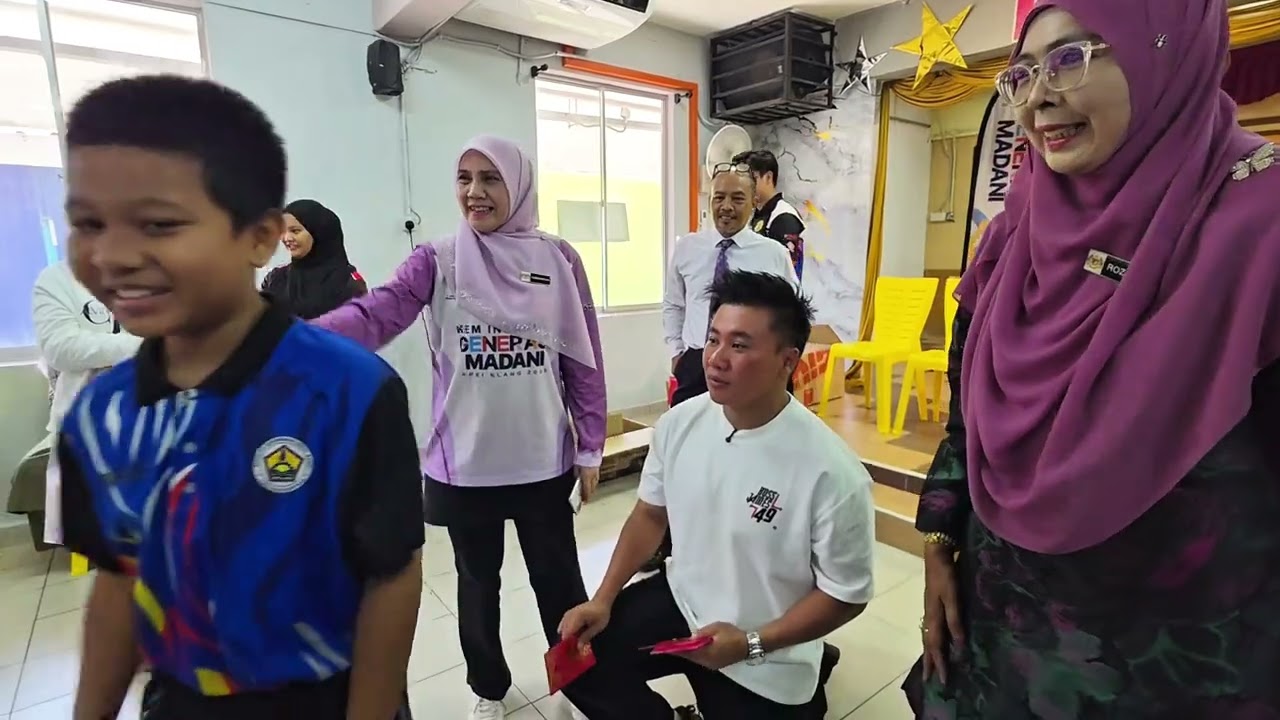 Wow! Influencer terkenal, Boss James beri sumbangan Ramadan untuk murid-murid PPKI SKAS