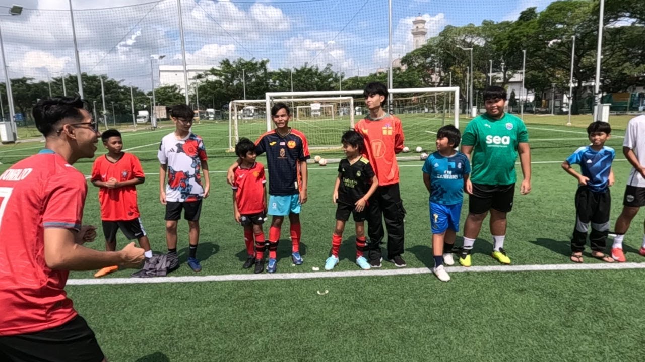 I HOSTED A RONALDO FAN MEET UP!!!!!!