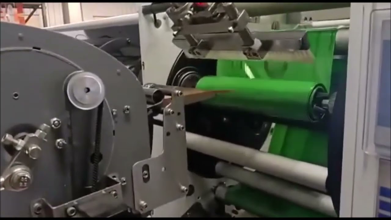 Automat do worków LDPE z taśmą ściągającą i perforacją, na rolce.