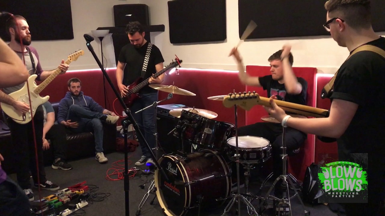 The Low Blows Band do DX & The Game