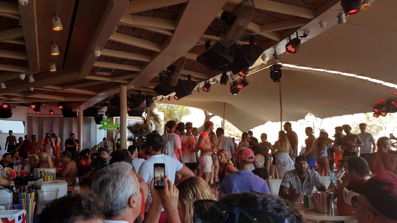 Super Paradise Beach A Mykonos 13 Agosto 2019 (2)