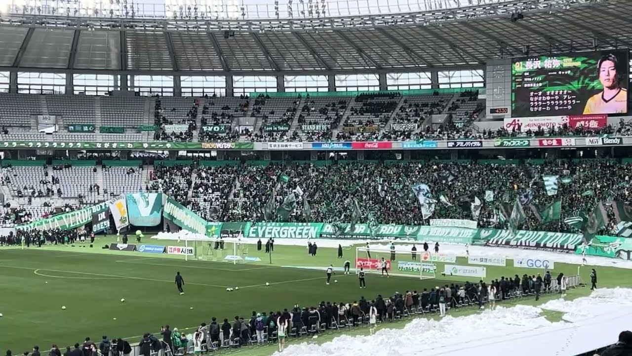 東京ヴェルディGKウォーミングアップ開始　百年構想リーグ開幕戦　東京ヴェルディ対水戸ホーリーホック