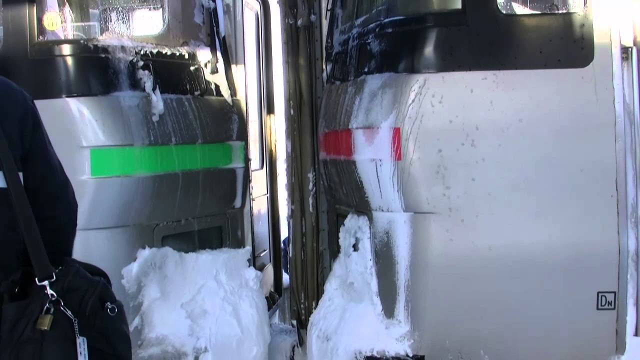 【ＨＤ】ＪＲ北海道733系・731系解結作業　岩見沢駅にて