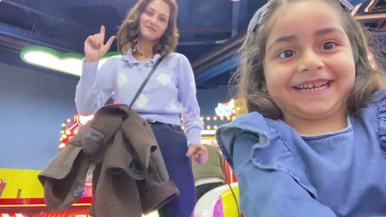 Sinemaya gidiyoruz ama giremiyoruz | Bölüm 5 | @dizzyschanel 