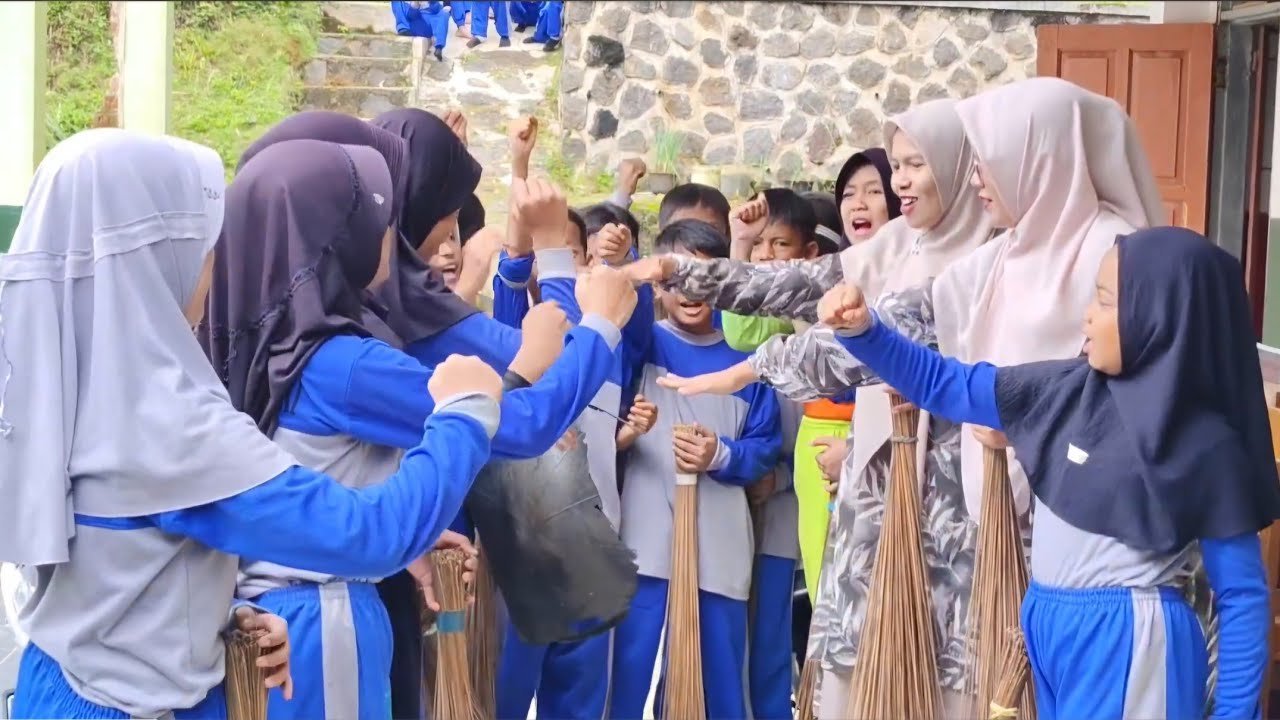Rutinitas Jumat Bersih || SDN 3 BUNISEURI
