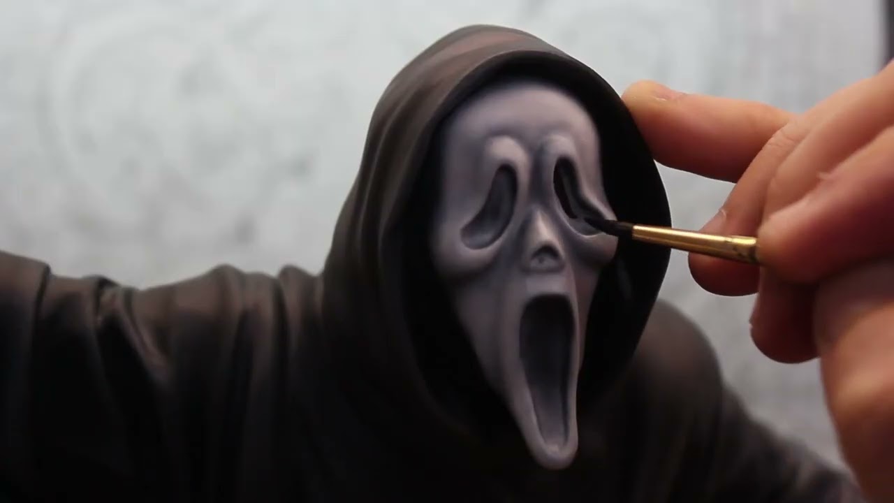 The making of Ghostface ( Scream) sculpture by Lorenzo Di Vincenzo