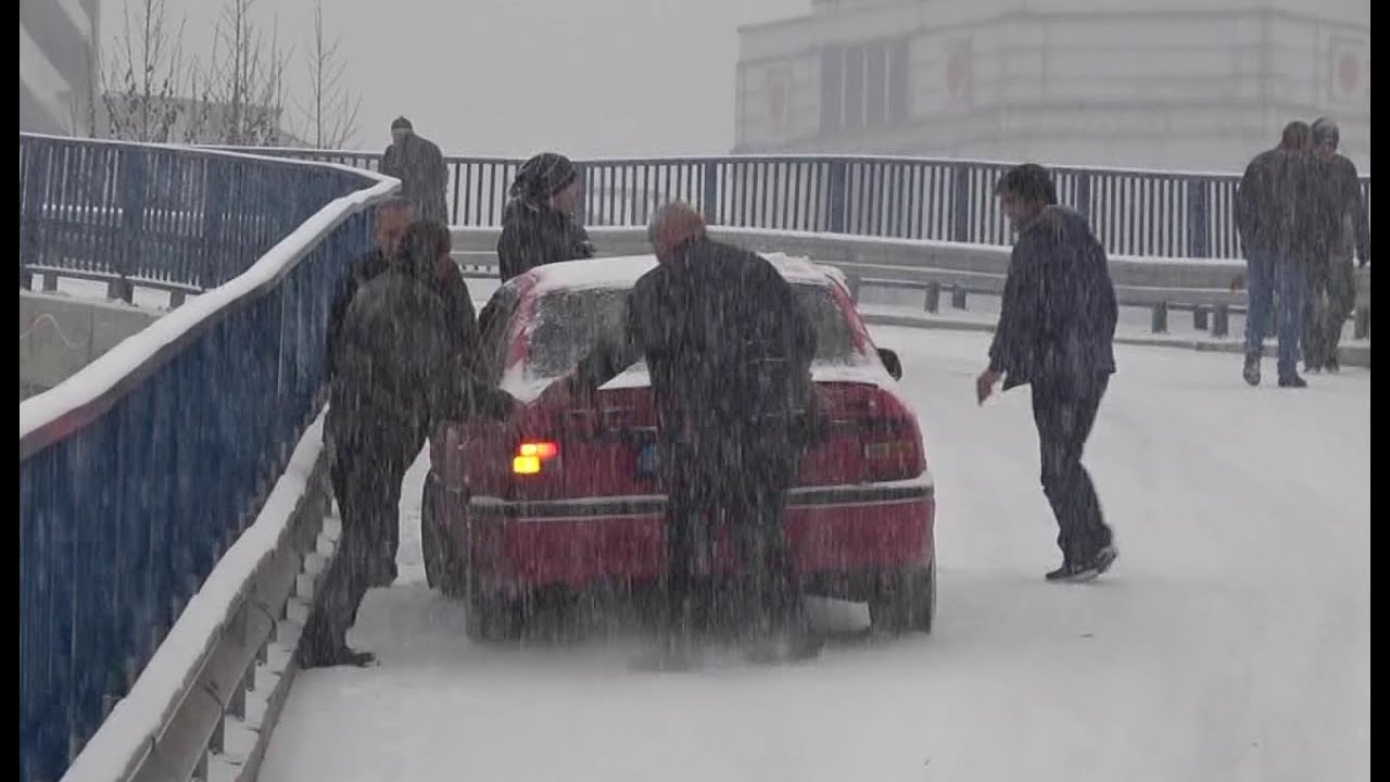 Трудные моменты водителей на ледовых дорогах