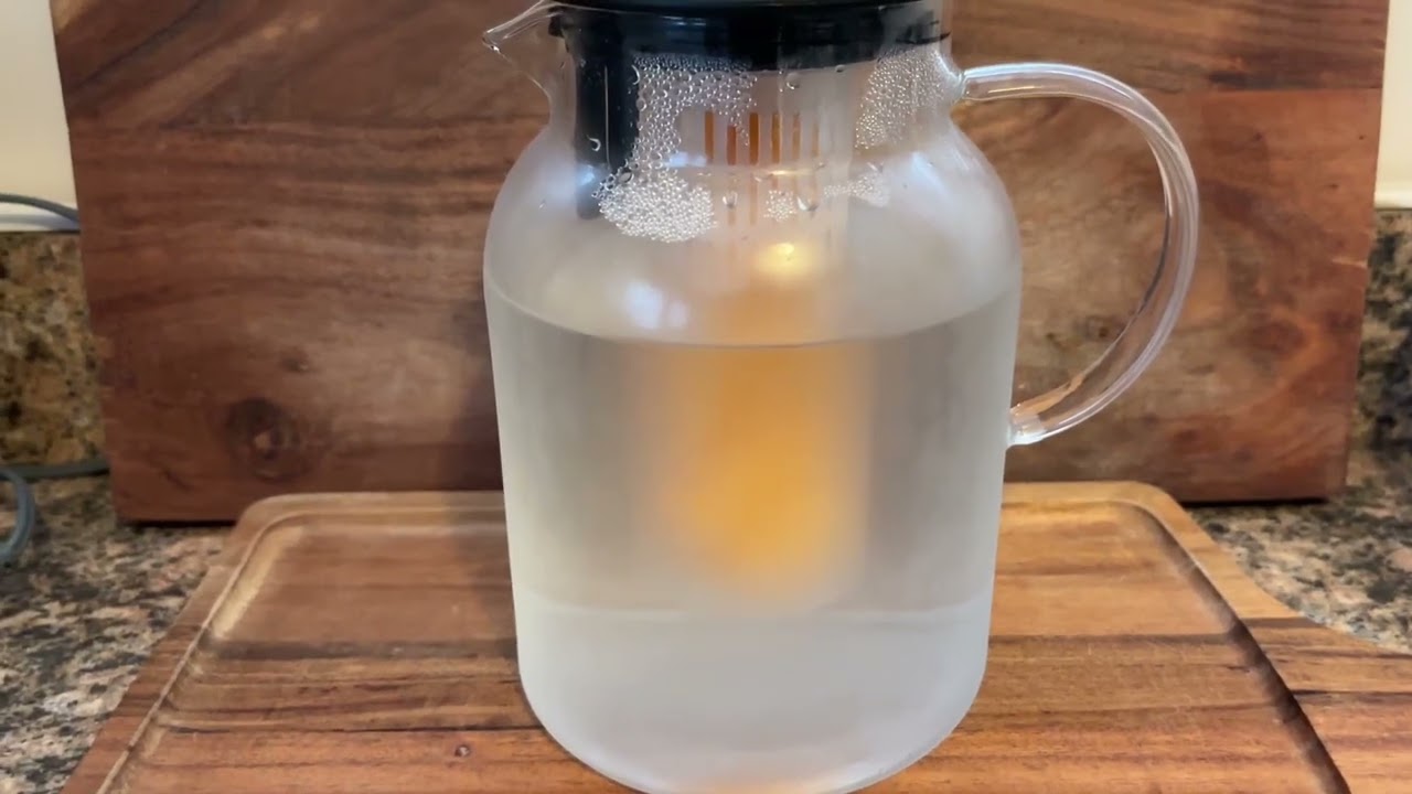 Glass Fruit Infuser Water Pitcher with Removable Lid, Two things makes this the best infuser