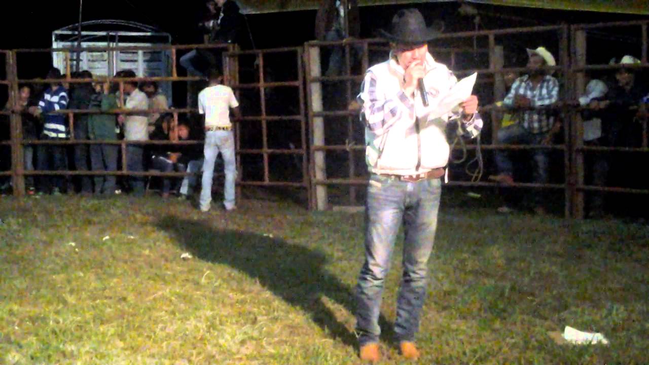 Loma larga jaripeo2014
