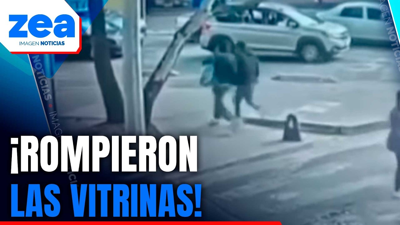 ¡Rompieron las vitrinas! Sujetos roban celulares de tienda departamental en Benito Juárez
